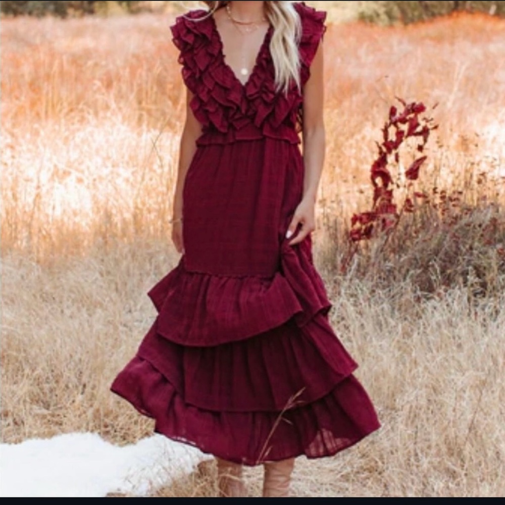Small maxi dress. Never worn! Burgundy.